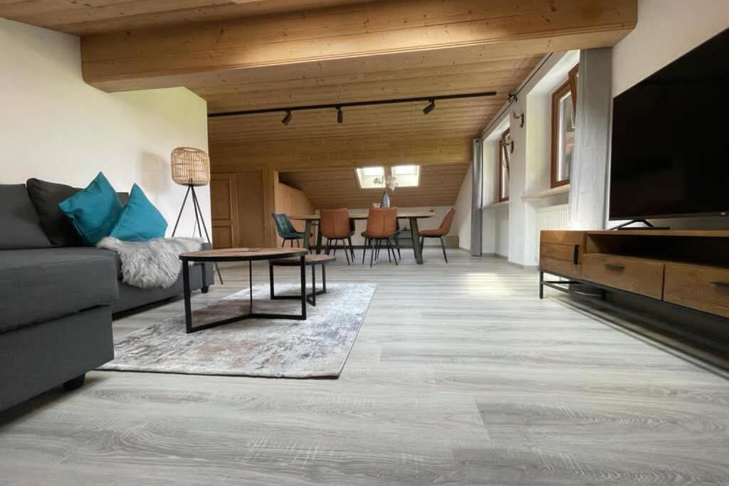 Gemuetliche Ferienwohnung Im Dg Am Tegernsee - Bergblick, Ruhe & Ganz Viel Platz Бад-Вісзе Екстер'єр фото
